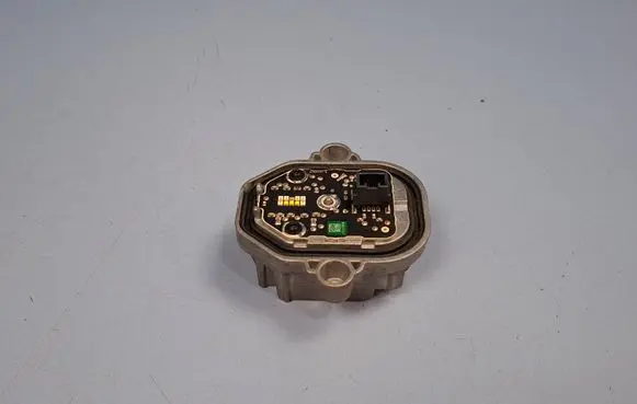Volvo XC90 Headlight ballast module Xenon B105151B 31468918