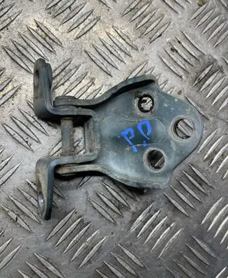 Mitsubishi Pajero Front door hinges set 
