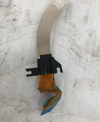 Volkswagen Caddy Windshield washer fluid hose 