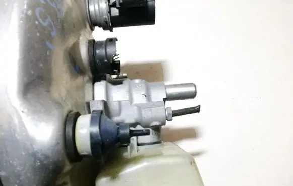 Mercedes-Benz S W220 Master brake cylinder 32662134