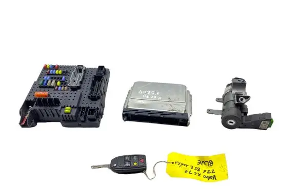 Volvo XC70 Engine ECU kit and lock set 30646978A 30728273 12217799