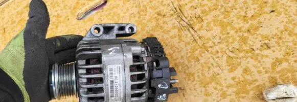 Opel Corsa D Generator/alternator MS1012100961 13256932