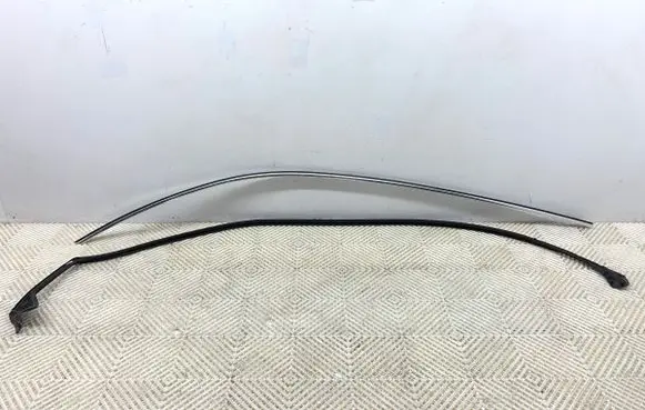 Roof trim bar molding cover