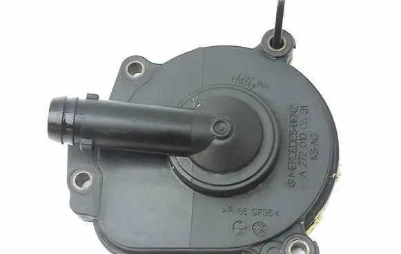 Mercedes-Benz R W251 Oil breather separator A2720100631