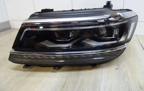 Volkswagen Tiguan Headlight/headlamp 5NN941081C
