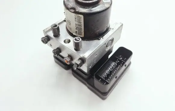 Toyota Yaris ABS Pump 445100D031 06210207464