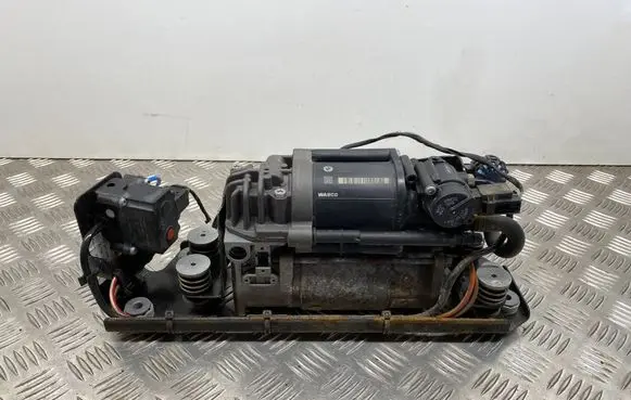BMW 5 GT F07 Air suspension compressor/pump 6794465