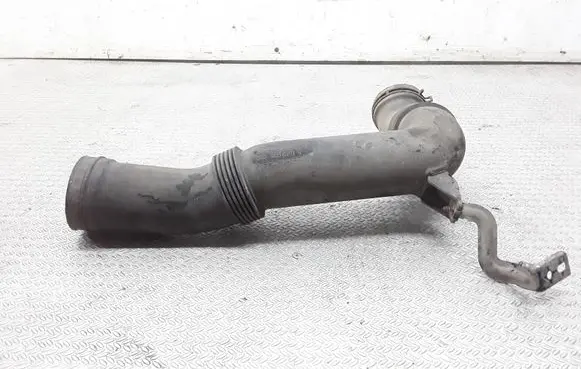 Volkswagen Caddy Air intake duct part 1K0129618T