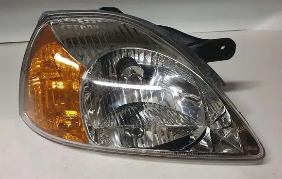 KIA Rio Headlight/headlamp 92102FD020