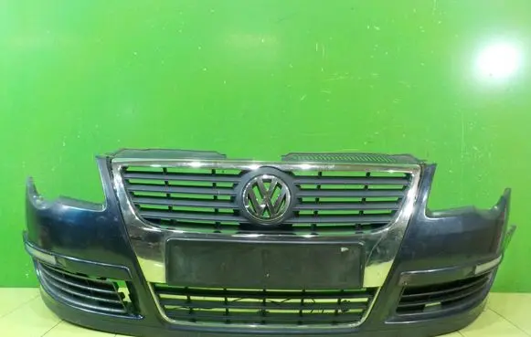Volkswagen PASSAT B6 Front bumper PRZOD XP8