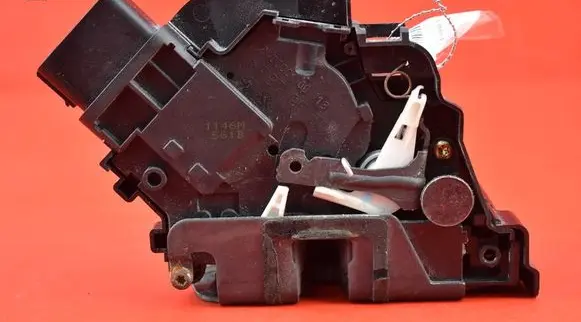 Ford Focus C-MAX Front door lock 3M5AR21812AK