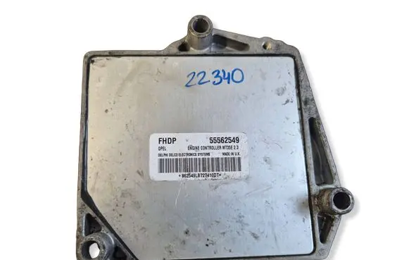 Opel Zafira B Engine control unit/module 55562549