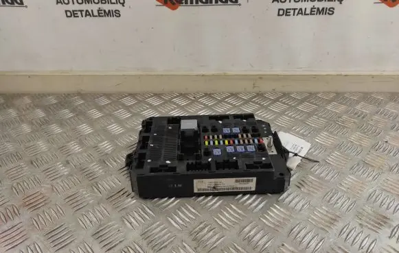 Jaguar XF Fuse module 8X2T14B476AD 7340955430 YS27T140C256AD