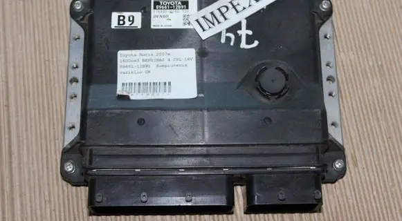 Toyota Auris 150 Engine control unit/module 8966112B91 2753000180 2753000190