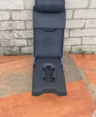 Porsche Macan (95B) Rear seat 