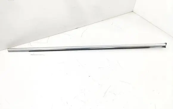 Peugeot 508 RXH Rear door glass trim molding