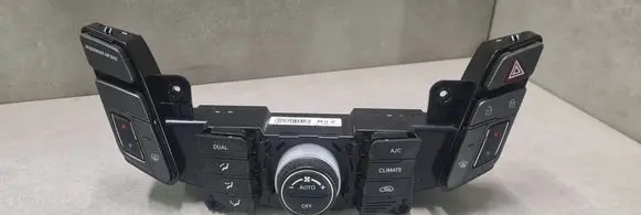 Hyundai i40 Climate control unit 972503ZAE1