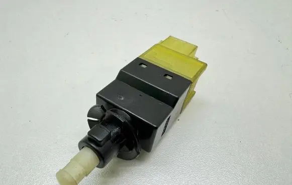 Mercedes-Benz A W169 Brake pedal sensor switch A0015456709