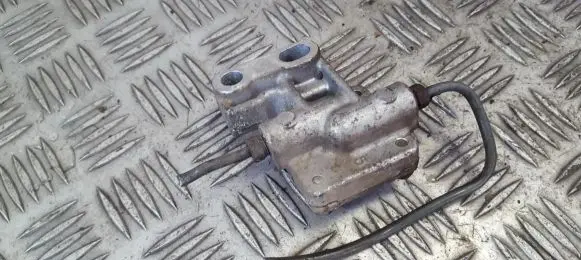 Mitsubishi Space Runner Air suspension compressor 