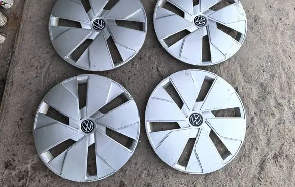 Volkswagen ID.3 R18 wheel hub/cap/trim 10A601147