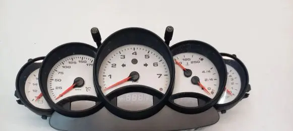 Porsche 996 Speedometer (instrument cluster) 99664110302 20684110302