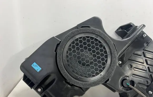 Alfa Romeo Stelvio Subwoofer speaker 50548545 8948010801B