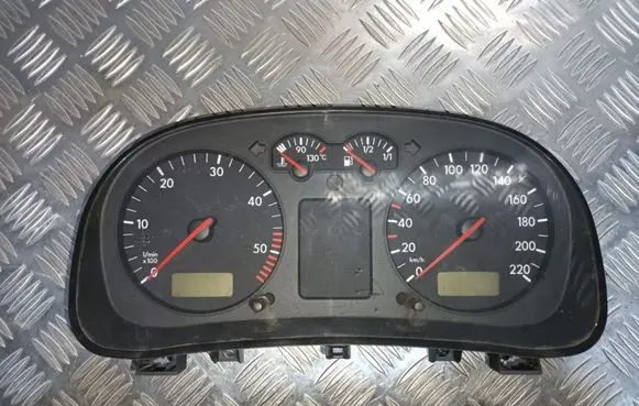 Volkswagen Golf IV Speedometer (instrument cluster) 0263611024 1J0919881D