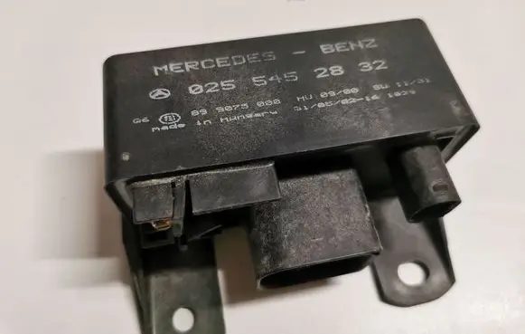 Mercedes-Benz A W168 Glow plug pre-heat relay 0255452832