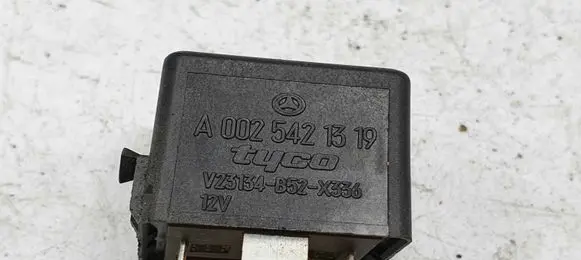 Mercedes-Benz ML W164 Other relay A0025421319