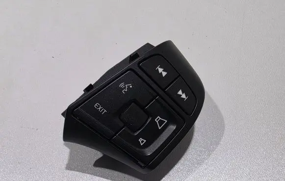 Volvo V60 Steering wheel buttons/switches 31334463