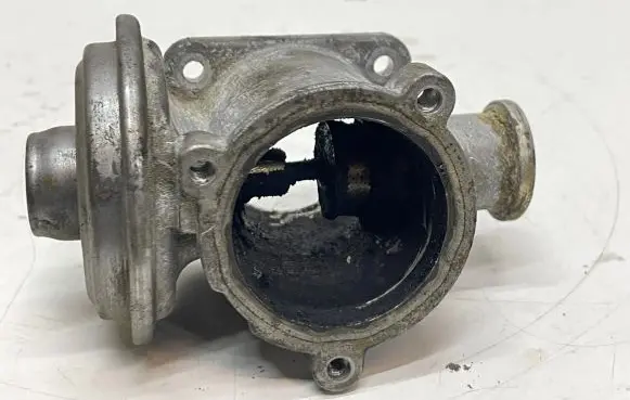 BMW 1 E81 E87 EGR valve 7804380