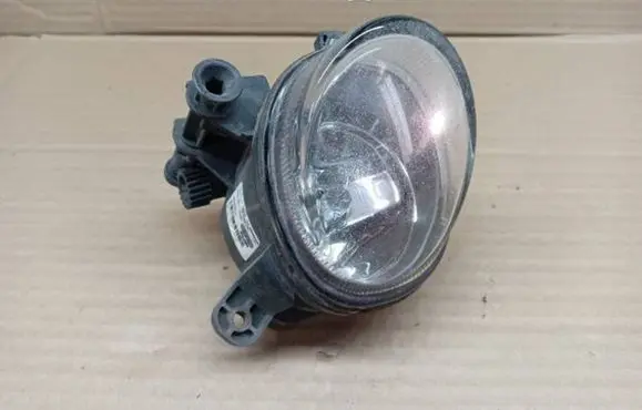 Audi Q3 8U Front fog light 8T0941699E