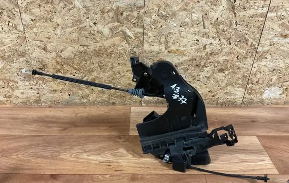 Volvo V50 Rear door lock 30699111 985916102