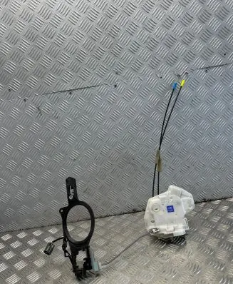 Mitsubishi Outlander Front door lock A047218