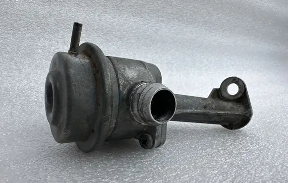Mercedes-Benz CLK A209 C209 EGR valve A0021403560