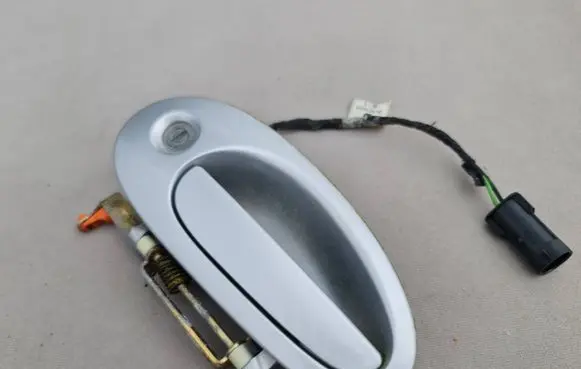Chrysler 300M Front door exterior handle GF15M25 24737P 1H101F03