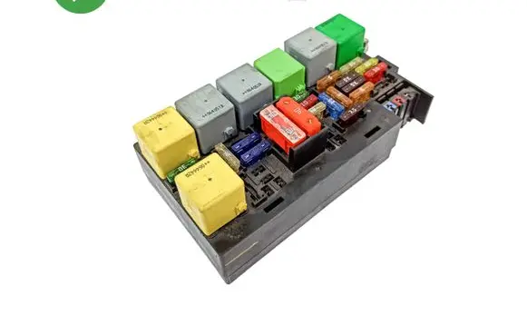 Mercedes-Benz R W251 Fuse box set A1646400072 8100905 15444546