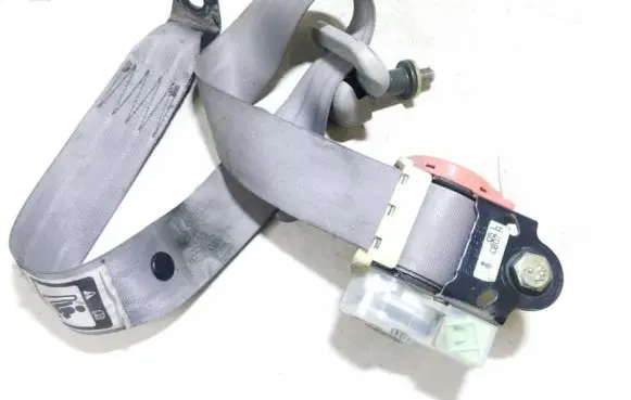 Mazda Premacy Rear seatbelt t89243t