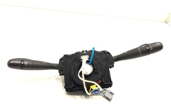 Wiper turn signal indicator stalk/switch