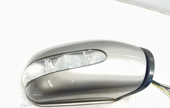 Mercedes-Benz E W211 Front door electric wing mirror 413133420