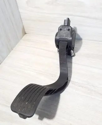 Peugeot 3008 I Accelerator throttle pedal 9681990080