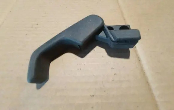 Volkswagen PASSAT B3 Engine bonnet (hood) release handle 357823533