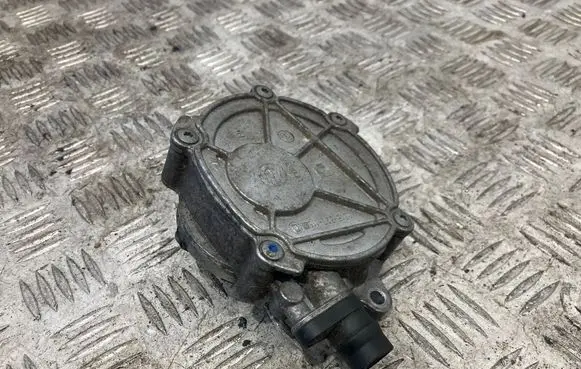 BMW 1 E81 E87 Vacuum pump 7547024 13618310