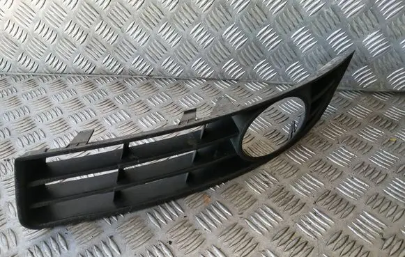 Volkswagen PASSAT B6 Front fog light trim/grill 3C0853665A