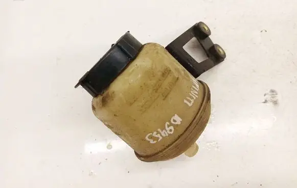 Infiniti G35 Power steering fluid tank/reservoir