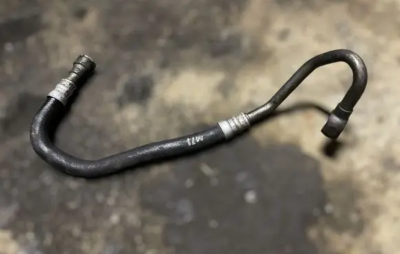 BMW 3 E90 E91 Power steering hose/pipe/line 6764811