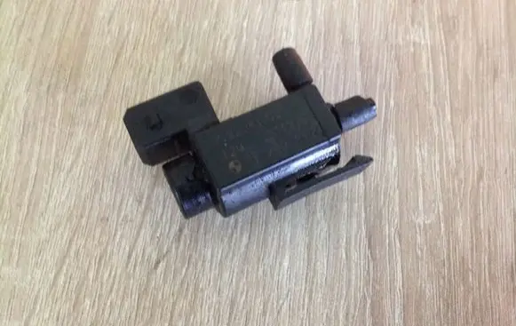 BMW 5 E60 E61 Turbo solenoid valve 72234100 05T318