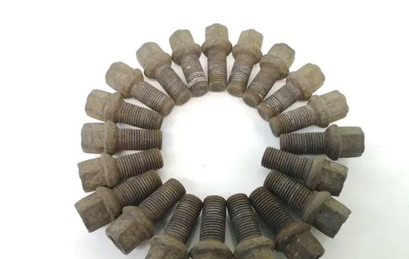 Volkswagen Polo IV 9N3 Nuts/bolts 