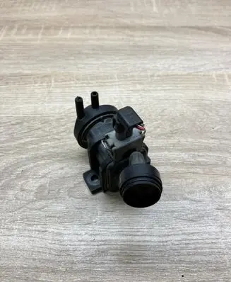 Opel Astra J Vacuum valve 09158200