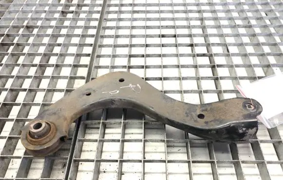 Rear control arm